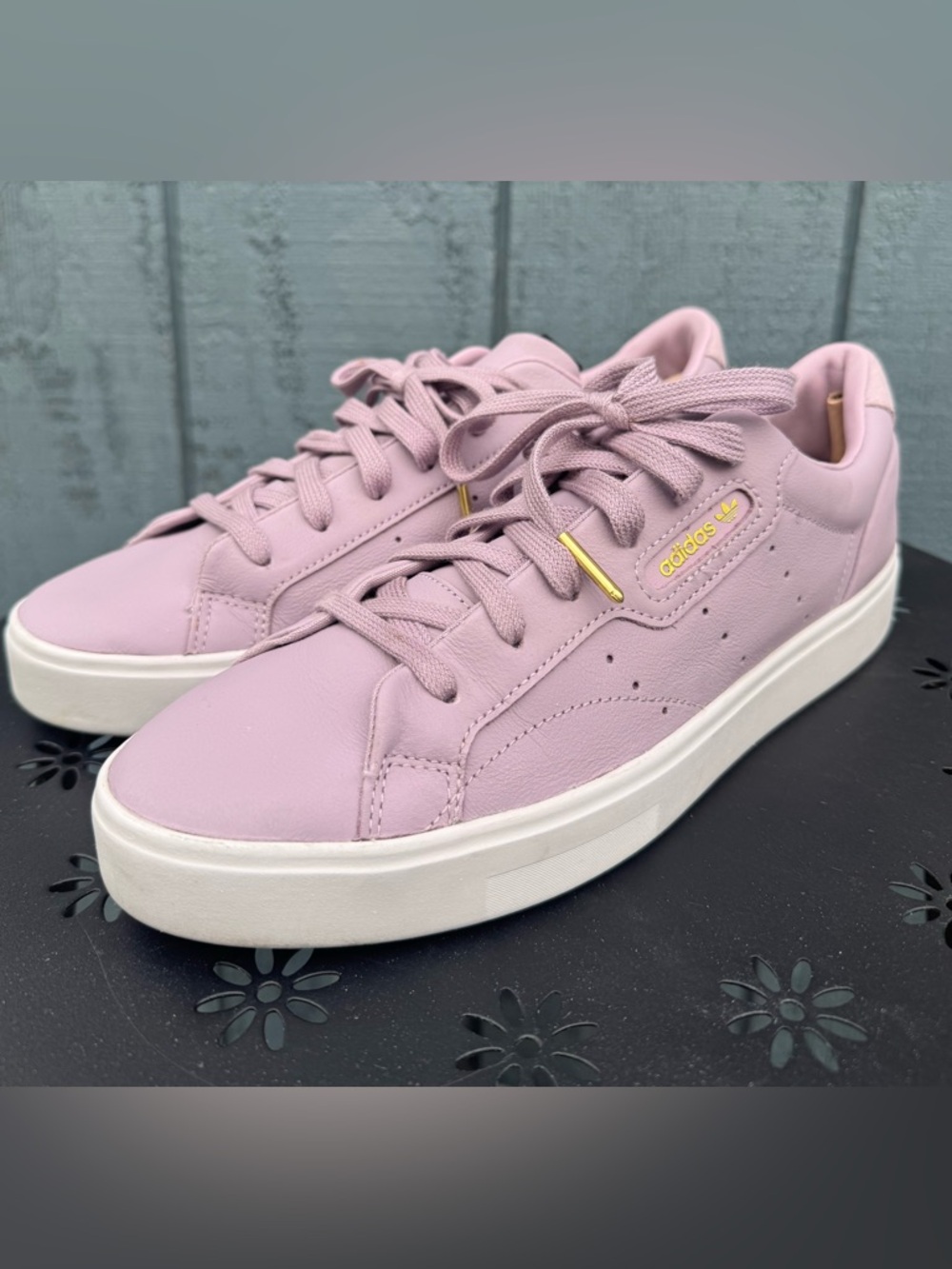 Adidas Sleek Low Top Sneakers. Women’s Size 10